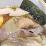 手揉み中華そば 中村 - チャーシュー、ワンタン2