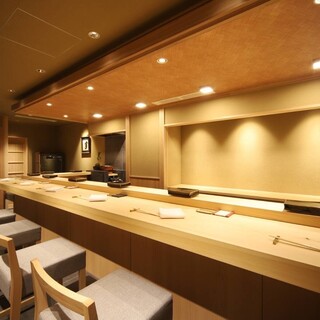 初めての方も大歓迎。気負いなく楽しめる本格鮨