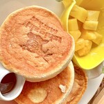 ISHIGAKI MARKET - 石垣産パイナップルパンケーキ