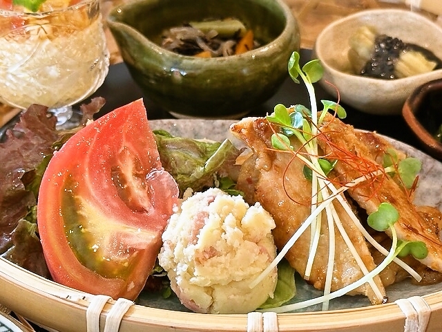 ちいさいもん（【旧店名】味噌汁とおむすび ちいさいもん） - 川東（食堂）の写真