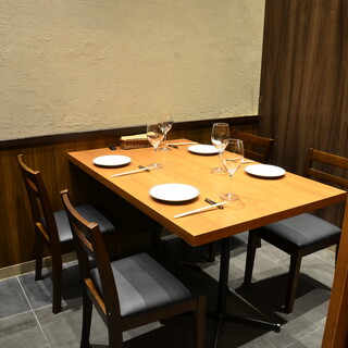 （4名様まで）お客様だけのプライベートな個室でゆったりと