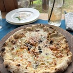 山の石窯ピザ 生駒 雲亭 - 