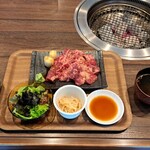 炭火焼肉 久 - 