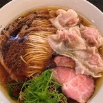 MENSHO - 醤油雲吞麺