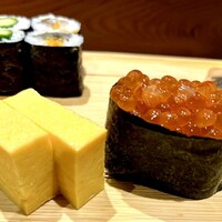 喜代寿司 - 玉子、いくら