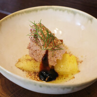 il tram - 地鶏の白レバー パイナップルとアーモンドとバルサミコソース