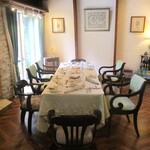 Une Fleur - メインテーブル。