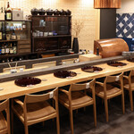 酒と肴 喜人 - カウンター席（8席）