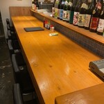 神戸鯨精肉店 - カウンター6名席２名様〜ご利用可能。