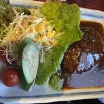 坂牛 - 和牛ハンバーグ・たっぷりのデミソース