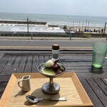 海沿いの キコリ食堂 - 