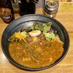 SPICY CURRY 魯珈 - ろかプレート、限定スリランカ風メカジキのカレーのルー増し
