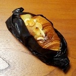 フリップアップ - クロワッサンのバナナ仕立て