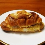 フリップアップ - クロワッサンのバナナ仕立て