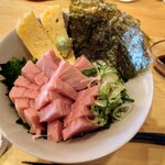 うみからそらへ - 生マグロの鉄炎丼