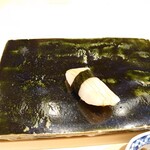 鮨 こう介 - たいら貝：シコっとした食感が良い。名物50包丁の匠が生きる!