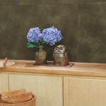 鮨裕 - じっと見守る「不苦労」　この色の紫陽花「辛抱強い愛」