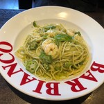 BAR BIANCO - エビとオクラのバジルソース