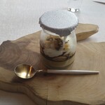 サンス・エ・サヴール - 二皿目の前菜：フォアグラのヨーグルト仕立て