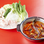 焼小籠包 火鍋 飲飲酒場 - 麻辣火鍋