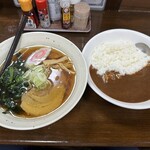252336892 - 【2024.6.26(水)】ラーメンセット（中華そば＋カレー）1,000円