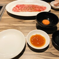 焼肉 ジャンボ はなれ - 卵溶いて待ちます