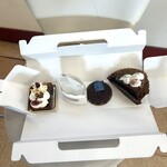 菓子工房 voyage - ベレバスク、ガトー・オ・ショコラ、フリュイ・シャンティ