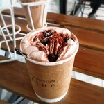 クレープアンドカフェ ヴァーチュ - 生ホットチョコレート(￥530)。写真失敗(笑)