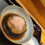 一一 - 茄子の煮物　濃い色に見えてお味はさっぱり、優しい味付け