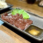 鳥ざん - 馬レバーの刺身