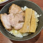 超多加水純手打ち麺 仁しむら - セルフ丼