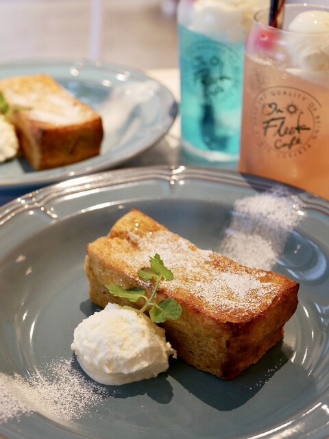 おでかけカフェ 4 オンフリークカフェ （On Fleek Cafe）のご予約 - 喜多山/カフェ