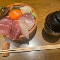 焼うお いし川 名古屋 - おまかせ海鮮丼