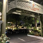 バーン・カニタ - 