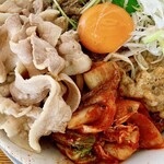 麺屋　たか - キムチと納豆ら卵黄！美味しいに決まってる！笑