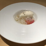 テアトロ ディ マッサ - モッツァレラのジェラート、トマト水、バジルの泡、トマト、んめっっっちゃ爽やか！んめっちゃ美味！デザートですが、白ワインで締めてもよかったな☺️