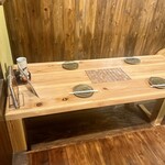 可真人 - テーブル席