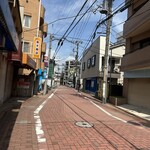 奈つやの中華そば - 店舗周辺