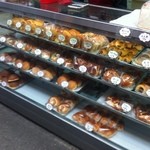 朝山製パン - 豊富な食パン