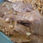 ラーメン だるま - 豚ウデのガシガシ食感はかなり好み（2014年2月22日）