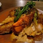 レストランユニック - シビレるオマール海老、焦がし玉ねぎとビスクのソース・