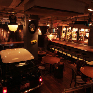 遊びゴコロ溢れた店内のレイアウト♪