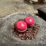 レヴォ - ビーツと山羊のチーズをまとめたものだったと思います(ヲイ、大丈夫か)