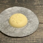 レヴォ - 有塩と無塩を混ぜて、ありえないくらいとろっとしたバター。