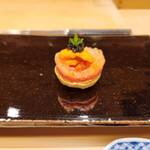 鮨 こう介 - 海鮮パイ生地仕立て：赤酢シャリ、マグロ中落ち、漬け甘海老、イクラ、キャビアの贅を極めた味わいの創作料理