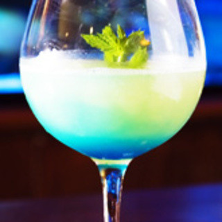 ショットバー アクアリューム_0