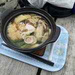 鍋割山荘 - 具沢山で熱々のうどん！