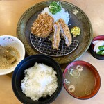 かつグルメ - 料理写真:ひれかつランチ※ご飯、キャベツおかわりフリー