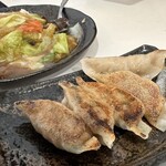 ラーメン工場 無双  - 餃子&中華丼