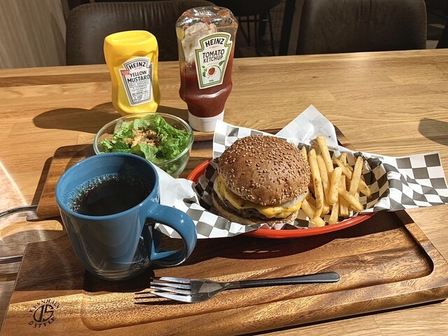 The Wanderers （ザ ワンダラーズ） - 新居浜/ハンバーガー | 食べログ